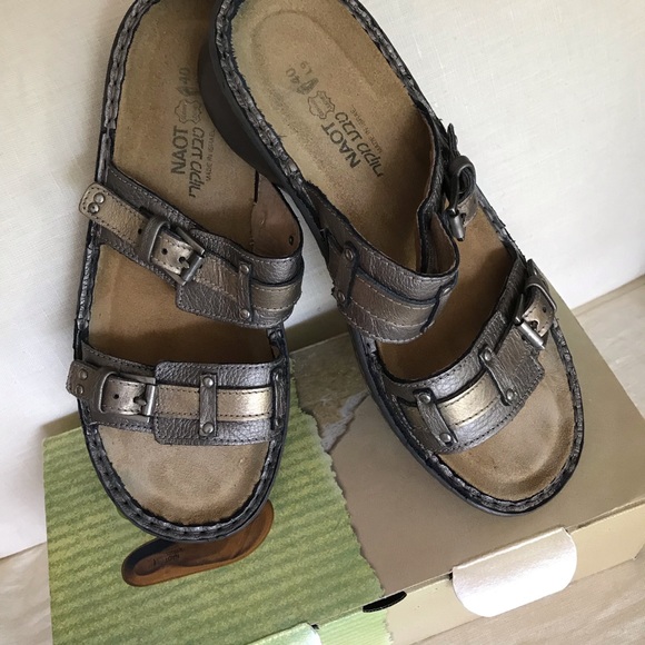 naot karaoke sandals